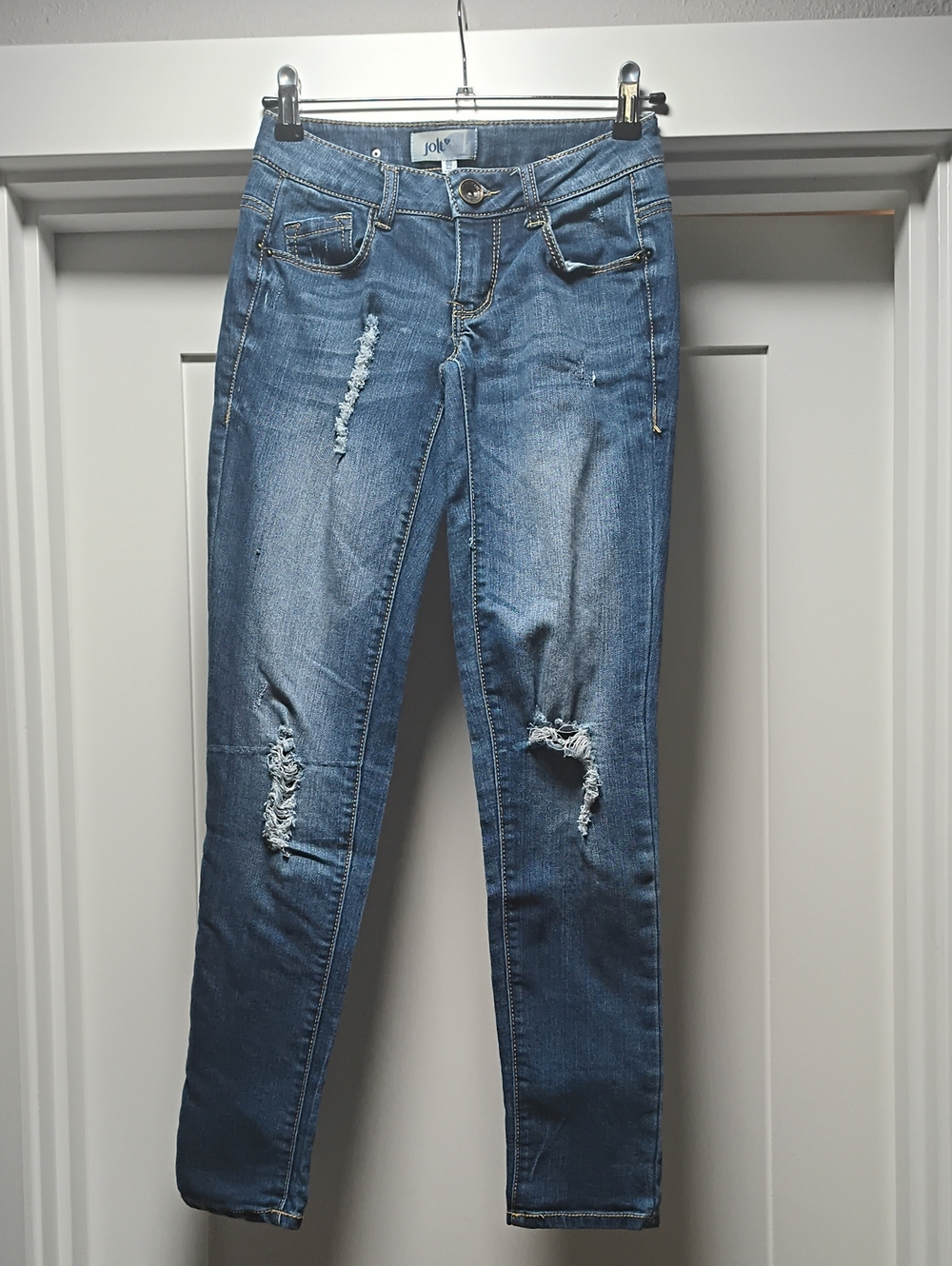 Jolt Women's Light Blue Distressed Skinny Jeans